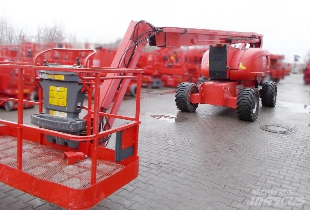 JLG 800 AJ Nacele cu brat articulat