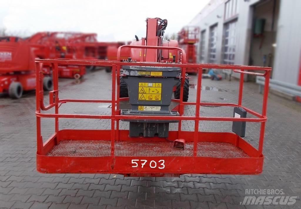 JLG 800 AJ Nacele cu brat articulat