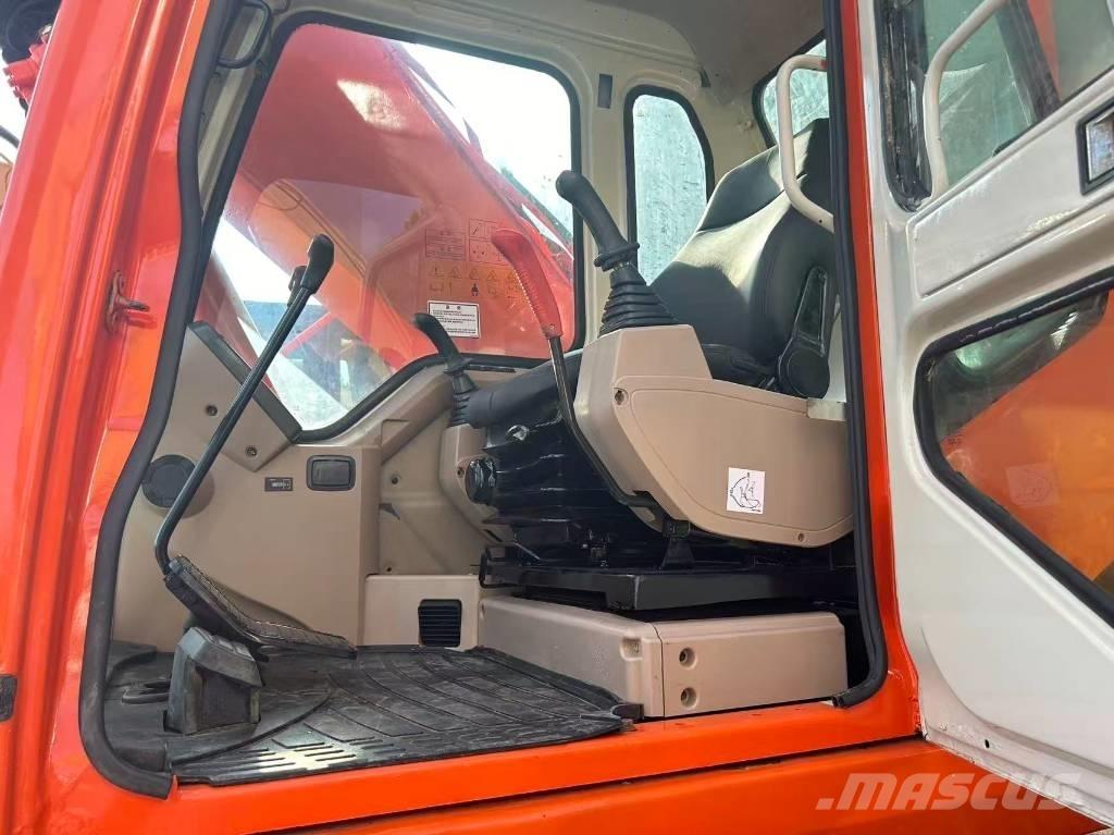 Doosan DH 225 LC-7 Excavatoare pe șenile
