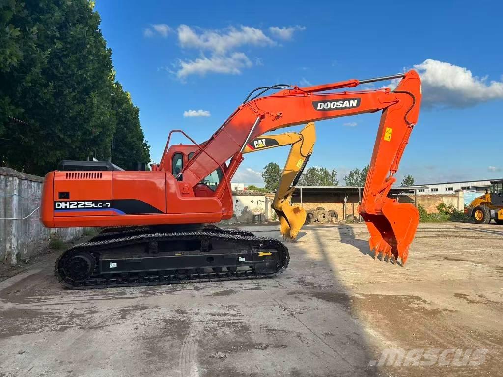 Doosan DH 225 LC-7 Excavatoare pe șenile

