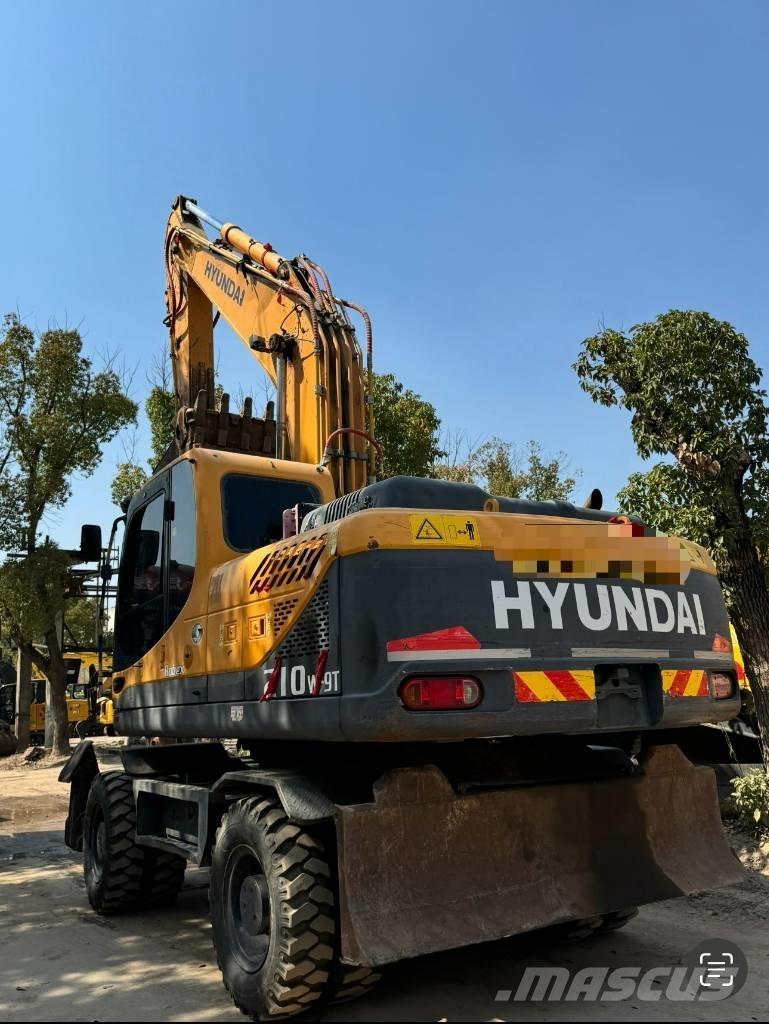 Hyundai 210W-9 Excavatoare cu roti