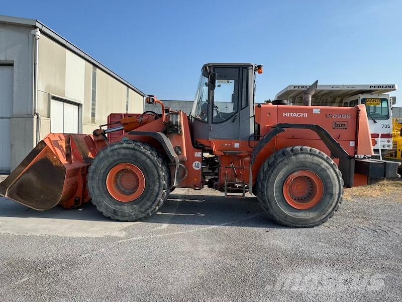 Hitachi LX 290 E Incarcator pe pneuri
