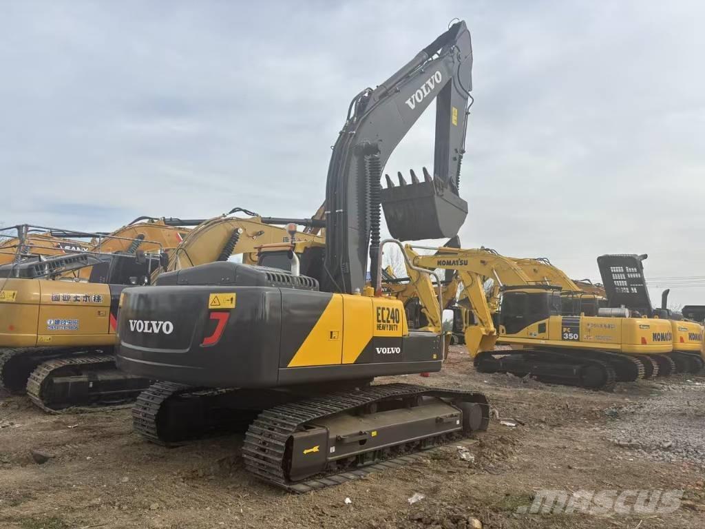 Volvo EC 240 Excavatoare pe șenile

