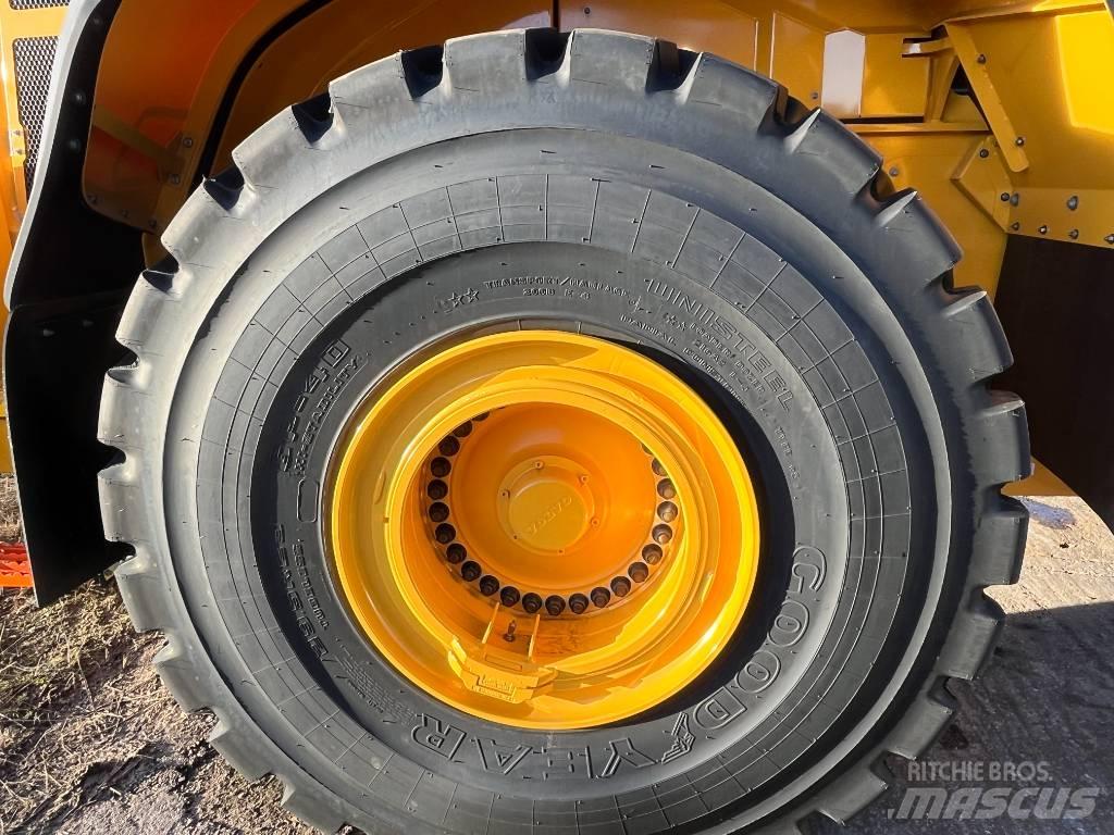Volvo L 220 H Incarcator pe pneuri