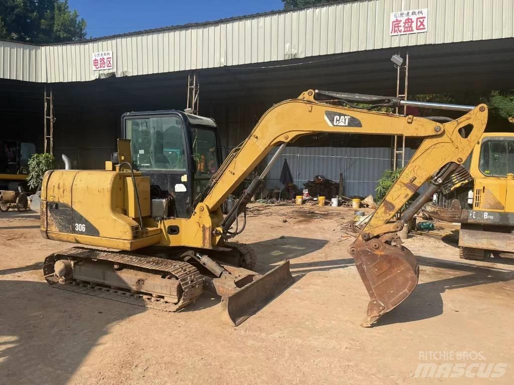 CAT 306 Excavatoare pe șenile
