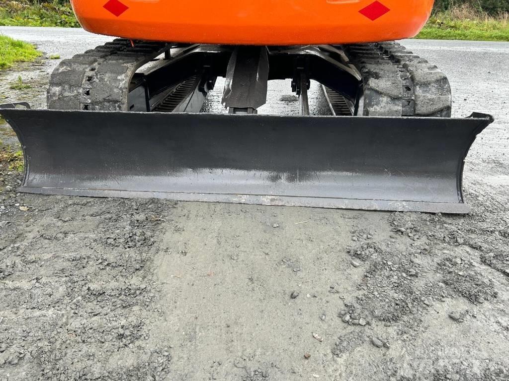 Hitachi ZX 85 US B Excavatoare 7t - 12t
