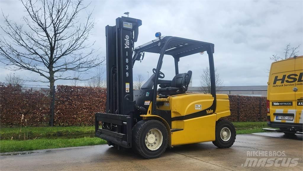 Yale ERP50VM Stivuitor electric
