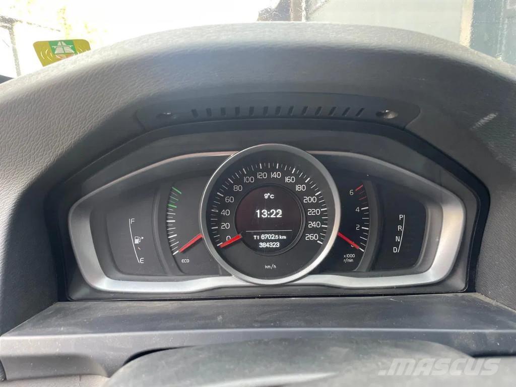 Volvo V60 . Masini