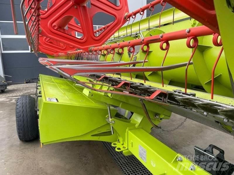 CLAAS Tucano 450 Combine de secerat