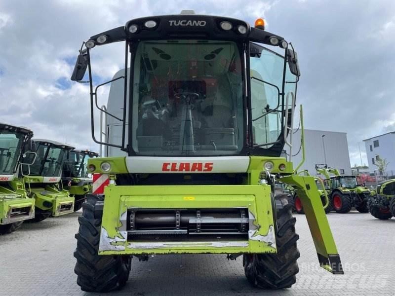 CLAAS Tucano 450 Combine de secerat