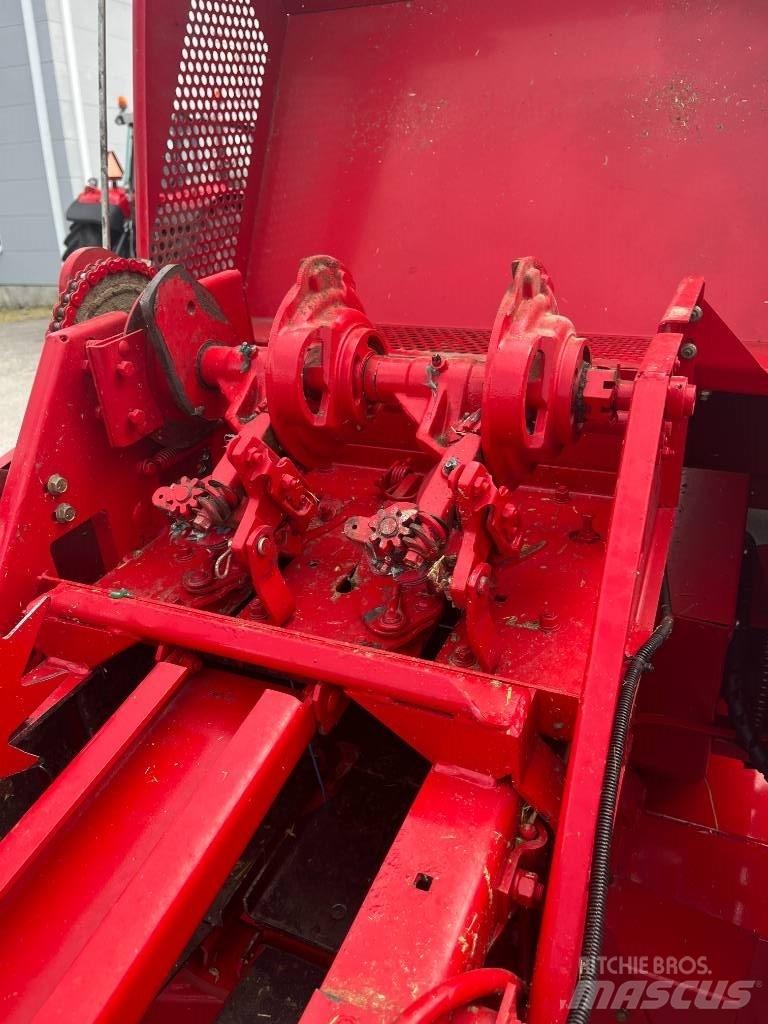 Massey Ferguson 1839 Baler dreptunghiular