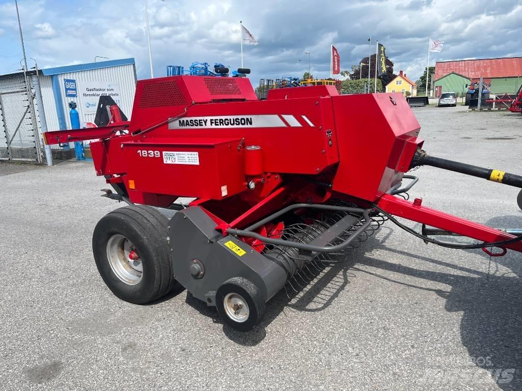 Massey Ferguson 1839 Baler dreptunghiular