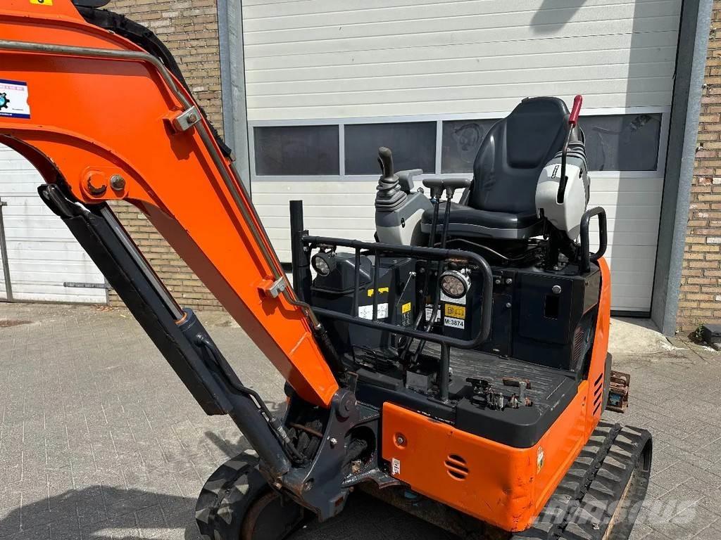 Hitachi ZX19U-6 YR Mini excavatoare < 7t