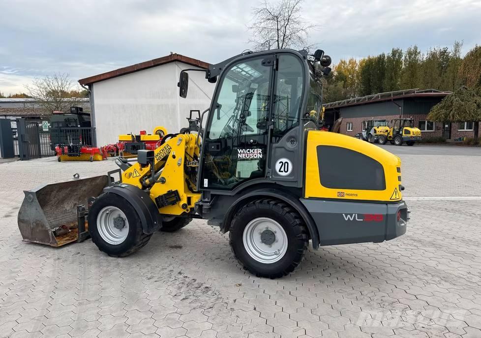Wacker Neuson WL 38 Incarcator pe pneuri