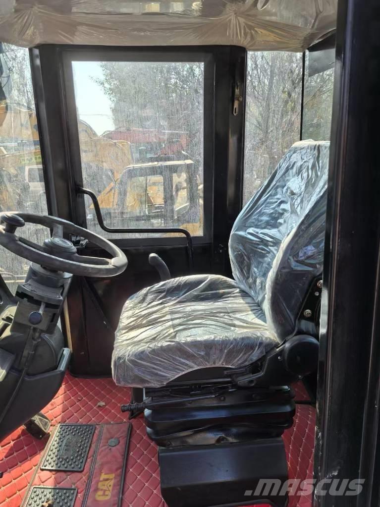 CAT 966H Incarcator pe pneuri