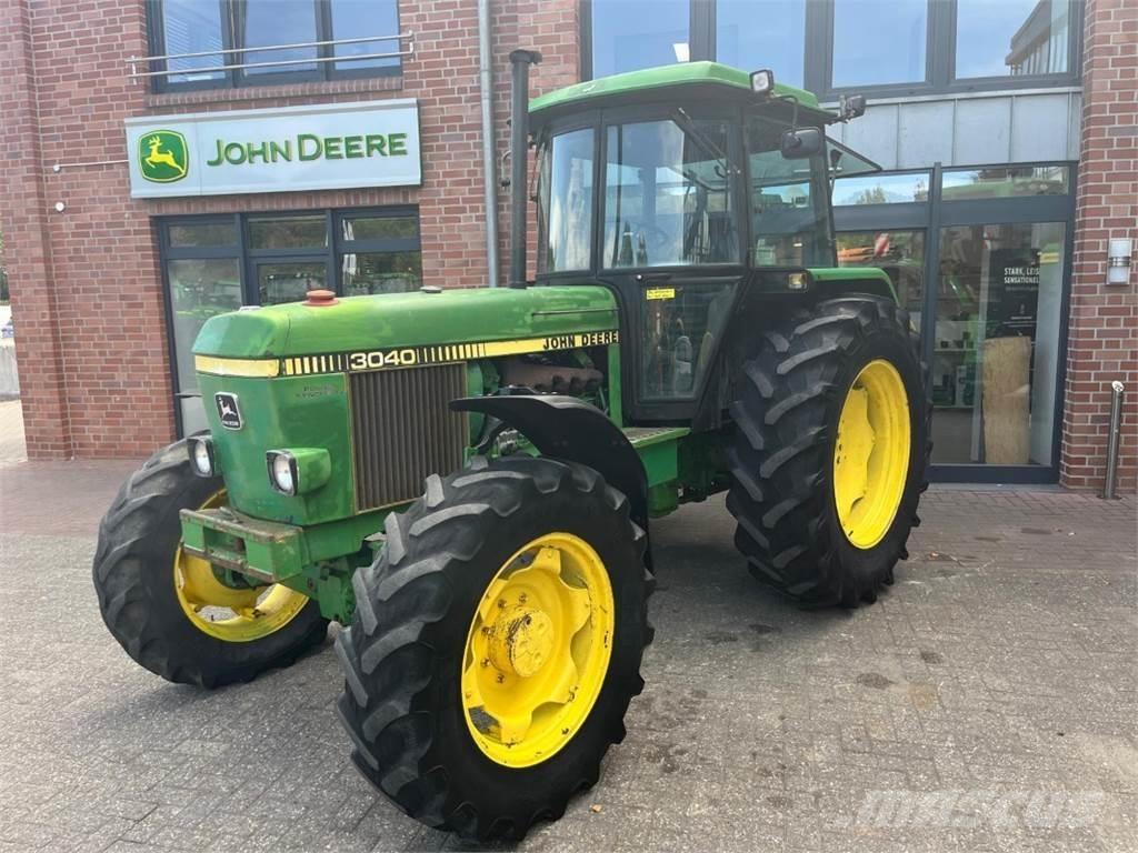 John Deere 3040 Tractoare
