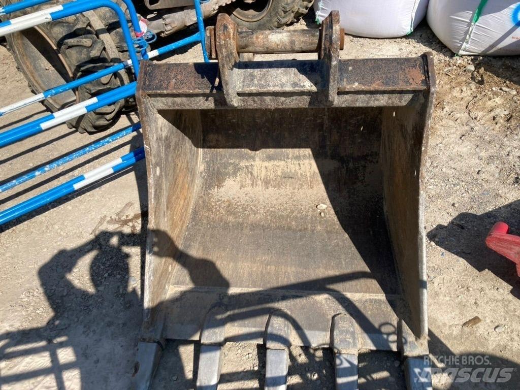 Hitachi ZX 135 US-6 Excavatoare pe șenile
