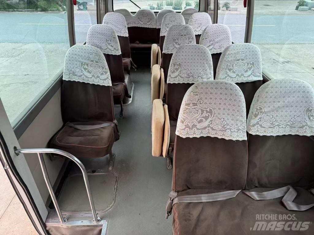 Toyota Coaster Mini autobuze
