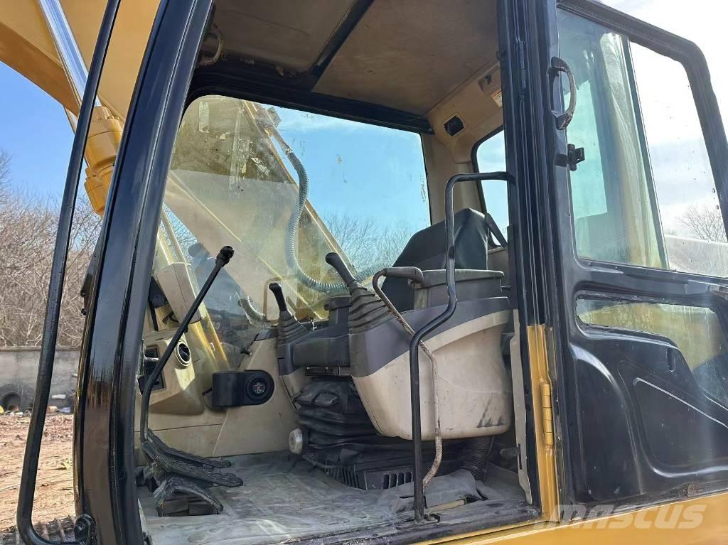 CAT 320 C L Excavatoare pe șenile
