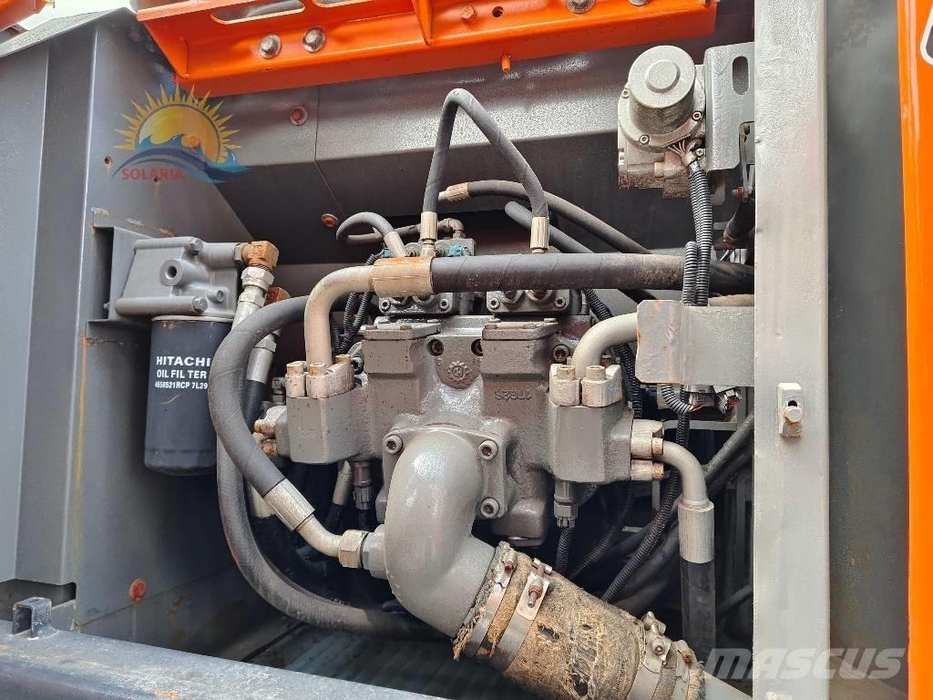 Hitachi ZX 200 Excavatoare pe șenile

