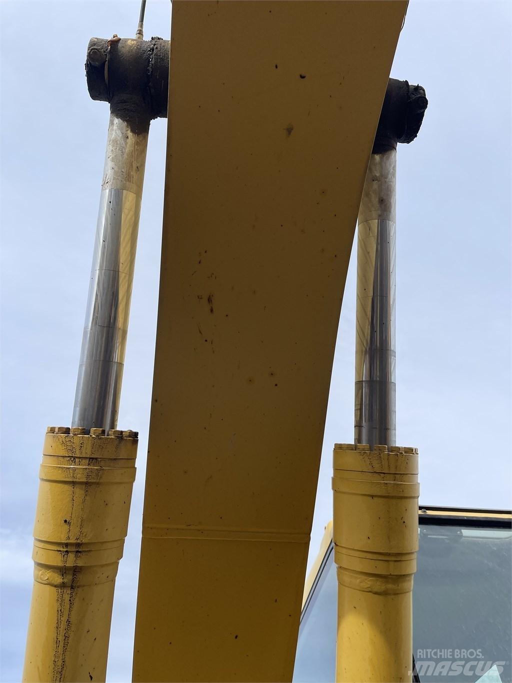Komatsu PC 200 LC-7 Excavatoare pe șenile
