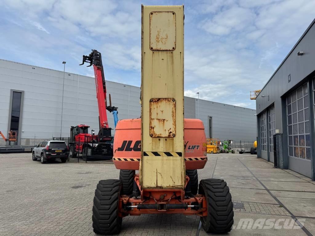 JLG 800 AJ Nacele cu brat articulat