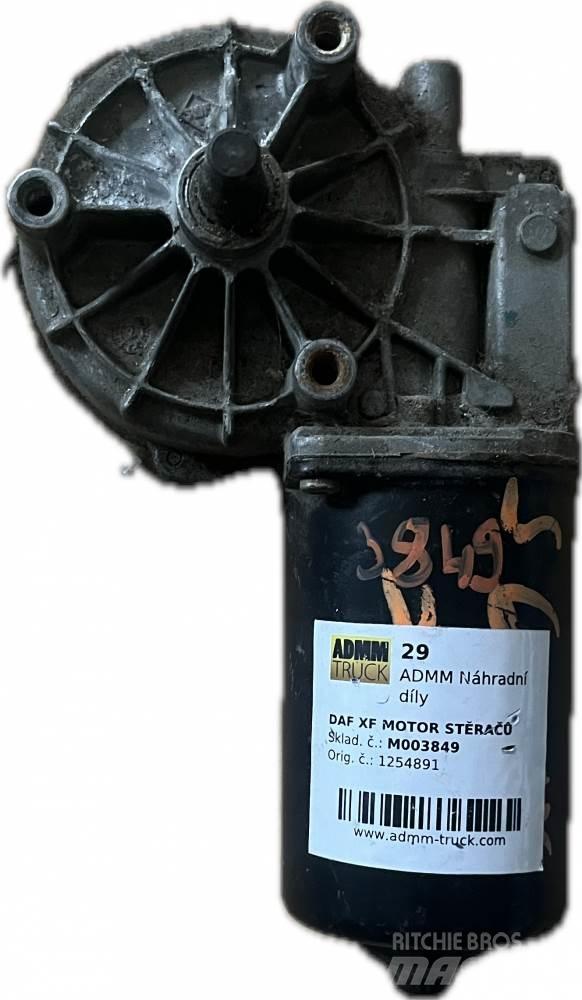 DAF XF MOTOR STĚRAČŮ Motoare