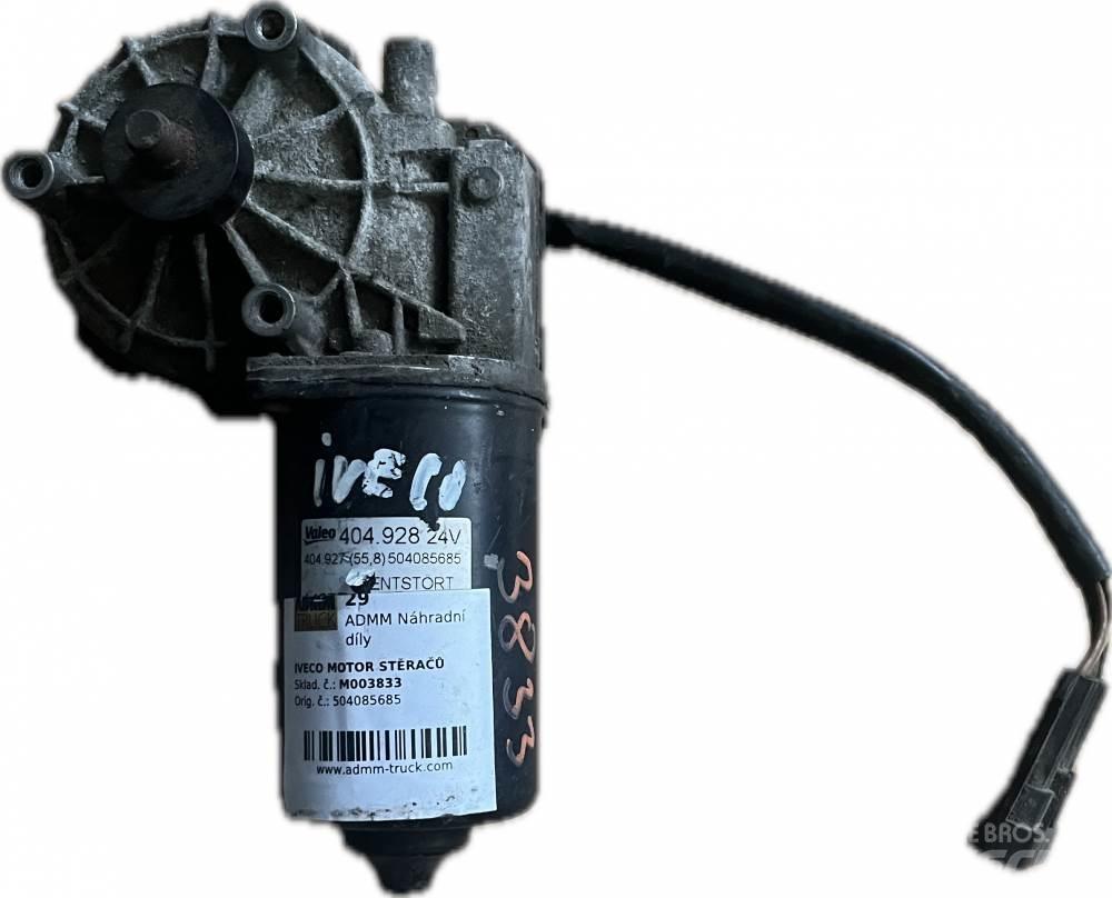  MOTOR STĚRAČŮ Motoare