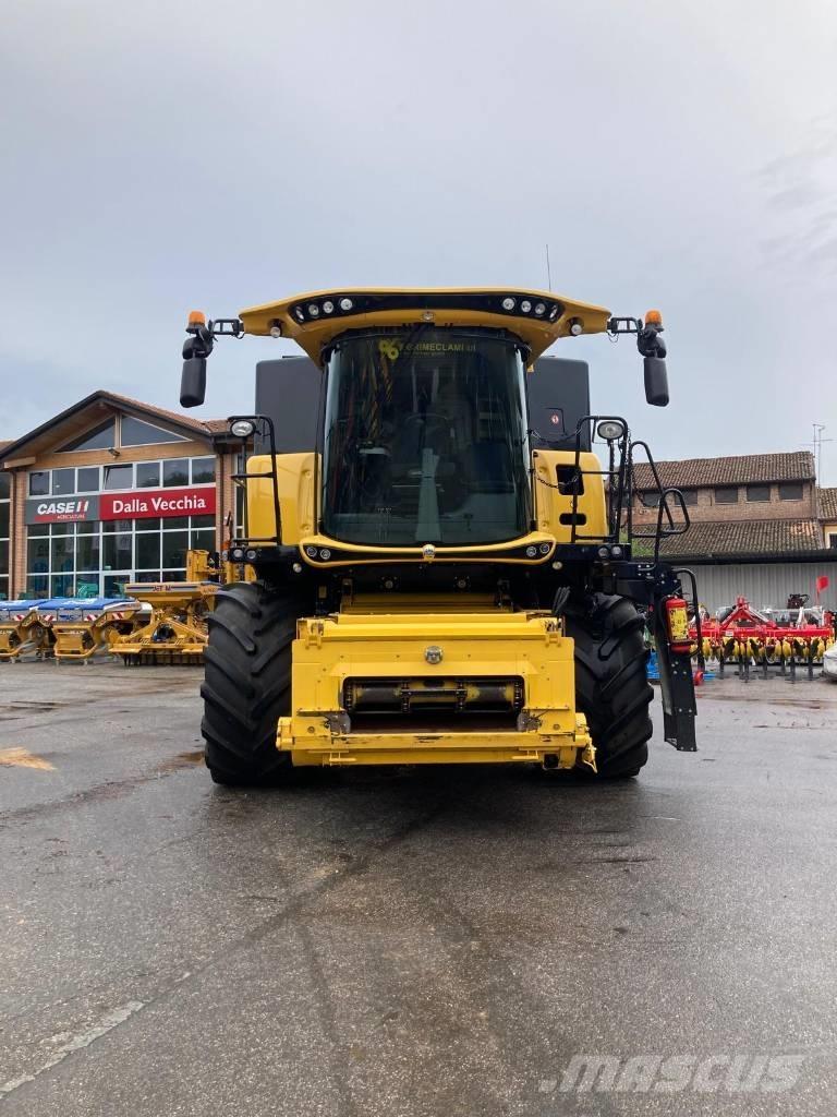 New Holland CR 8.90 Combine de secerat
