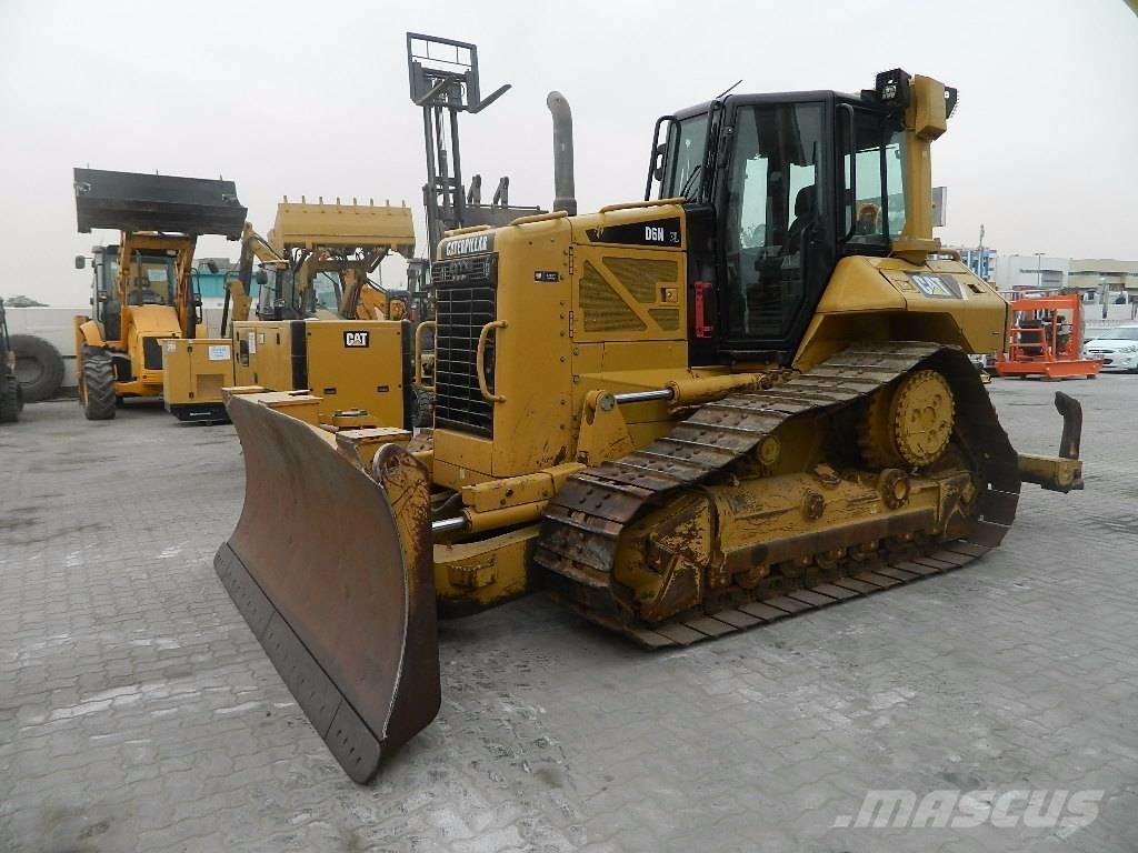 CAT D 6 N XL Buldozere pe senile