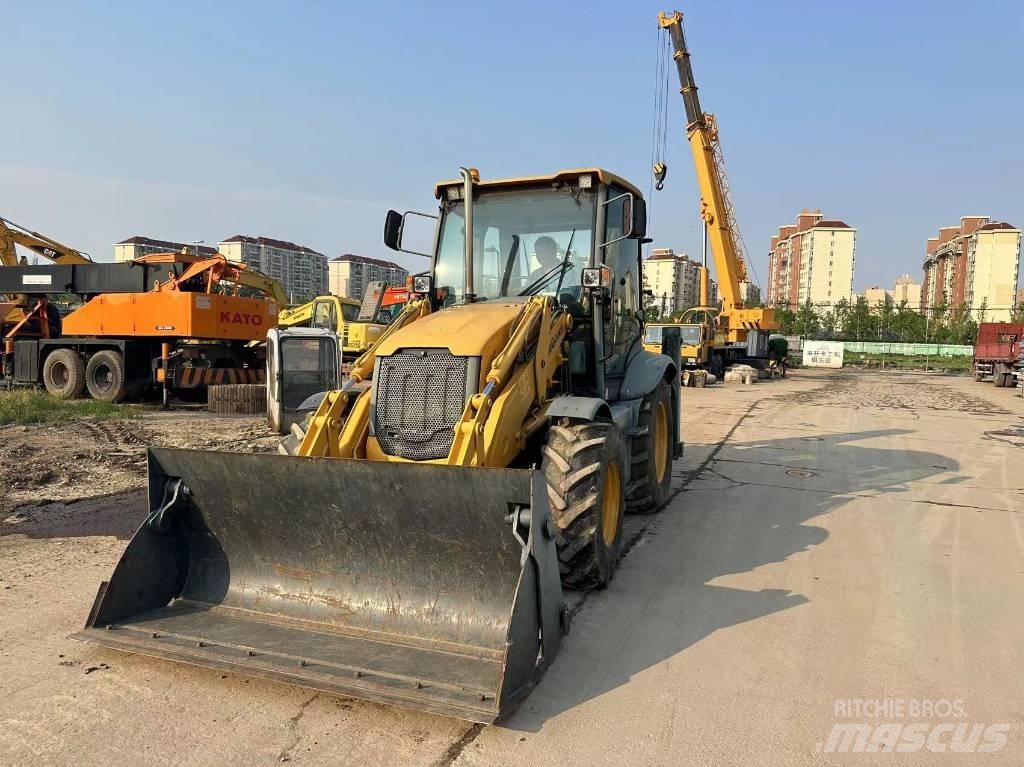 LiuGong CLG 777 A Buldoexcavatoare
