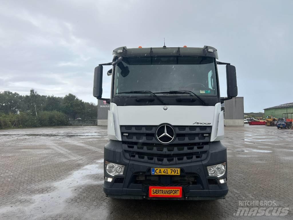 Mercedes-Benz 4153 Camioane cu macara