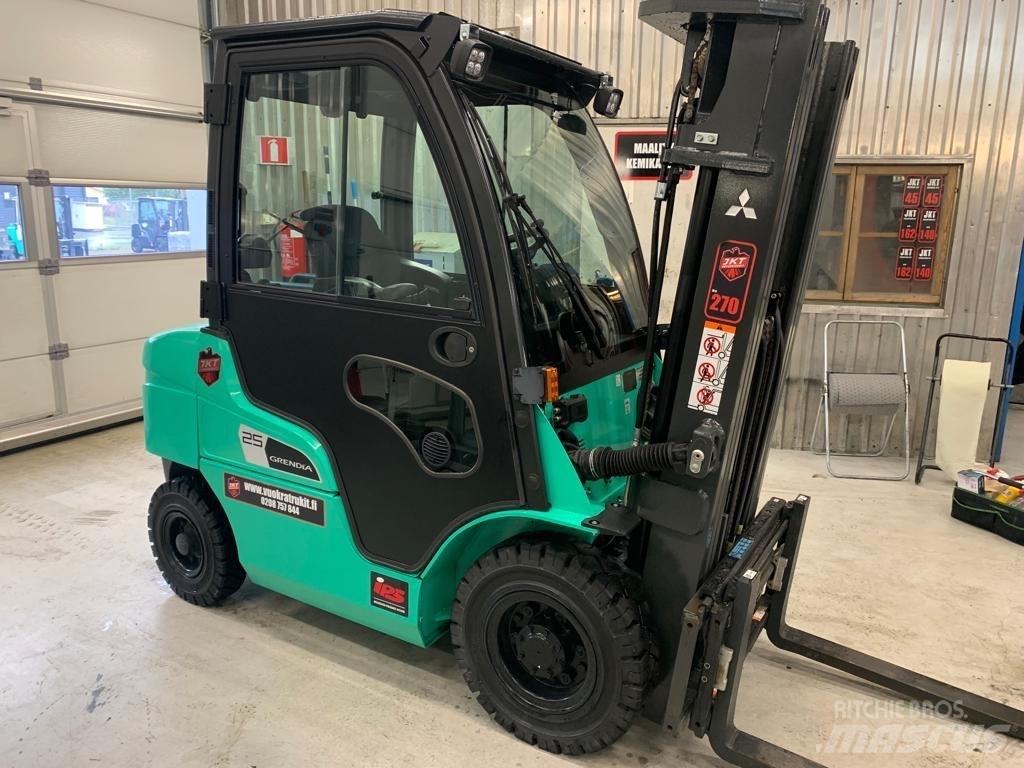 Mitsubishi FD25N3 Stivuitor diesel
