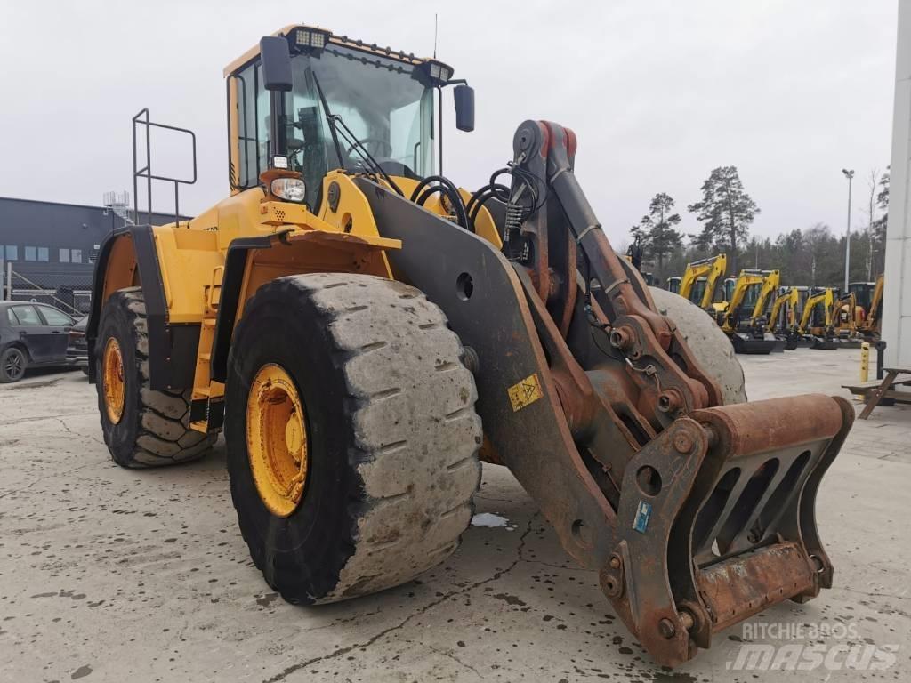 Volvo L220F Incarcator pe pneuri