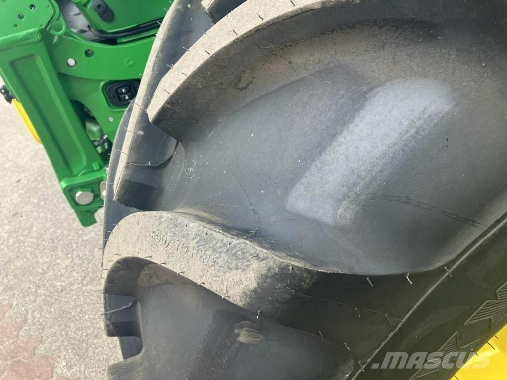 John Deere 6R215 Tractoare