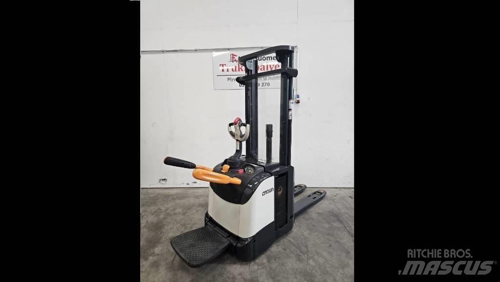 Crown ETi 4000 1.6 Transpaleti autopropulsanti
