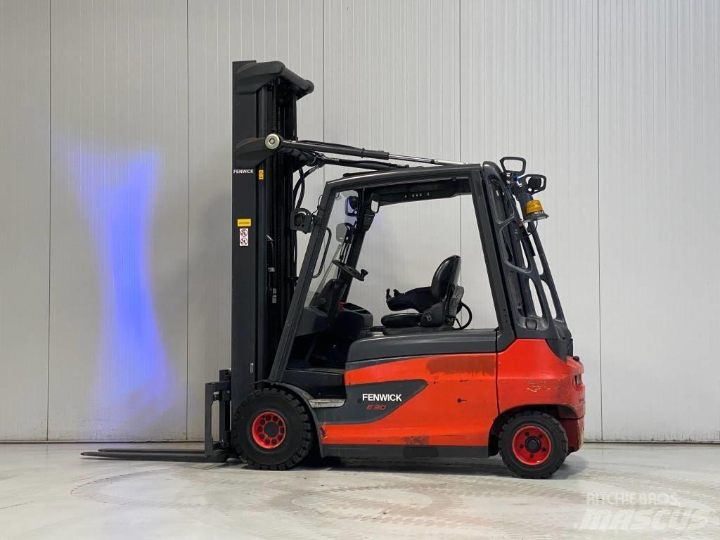 Linde E30L-01 Stivuitor electric