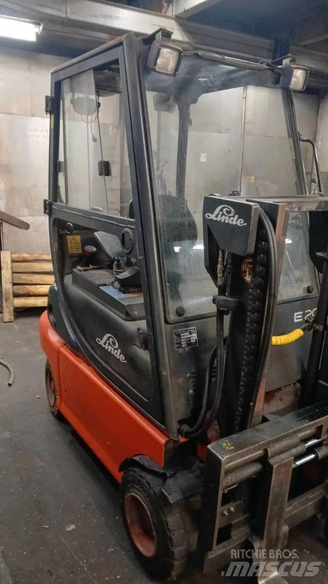 Linde E20P-02 Stivuitor electric