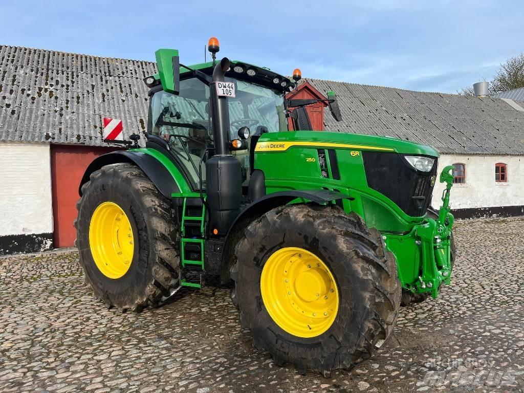 John Deere 6R 250 Tractoare