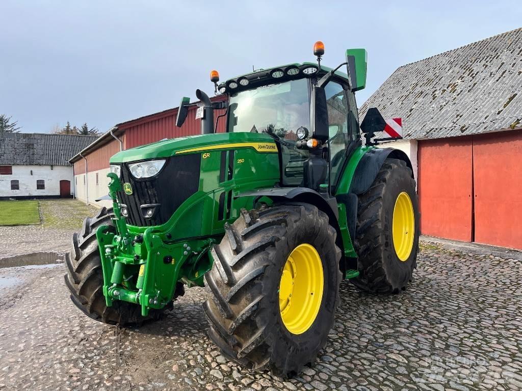John Deere 6R 250 Tractoare