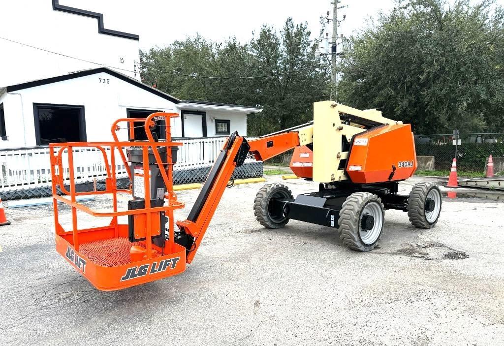 JLG 340 AJ Nacele cu brat articulat