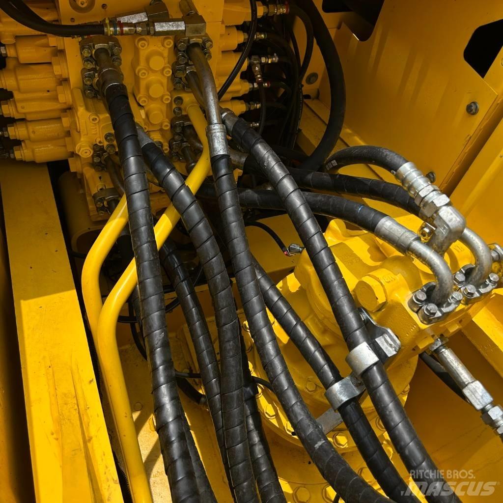 Komatsu 220-8 Excavatoare pe șenile
