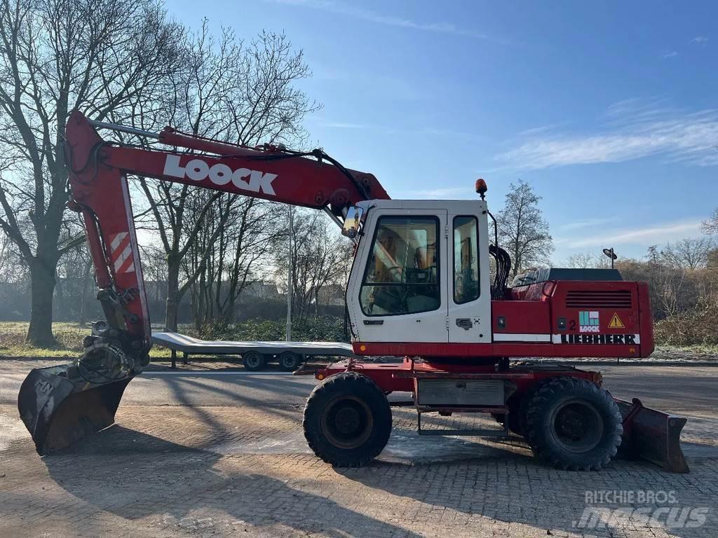 Liebherr 902 Excavatoare cu roti