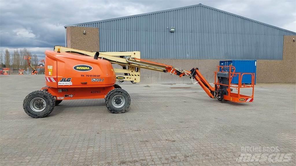 JLG 520AJ Nacele cu brat articulat