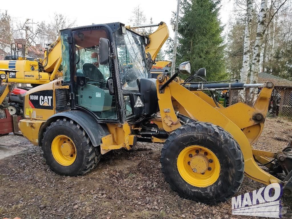 CAT 906 Incarcator pe pneuri