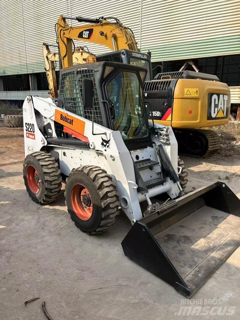 Bobcat S 220 Mini incarcator