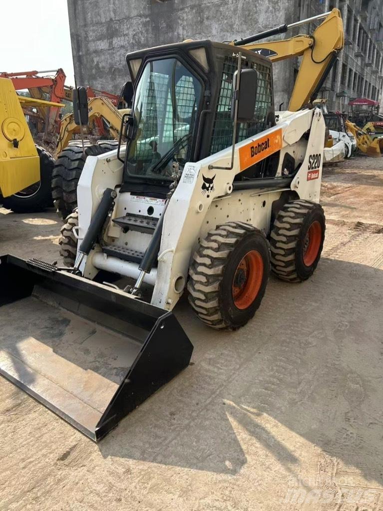 Bobcat S 220 Mini incarcator