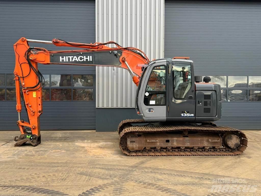 Hitachi ZX135US Excavatoare pe șenile
