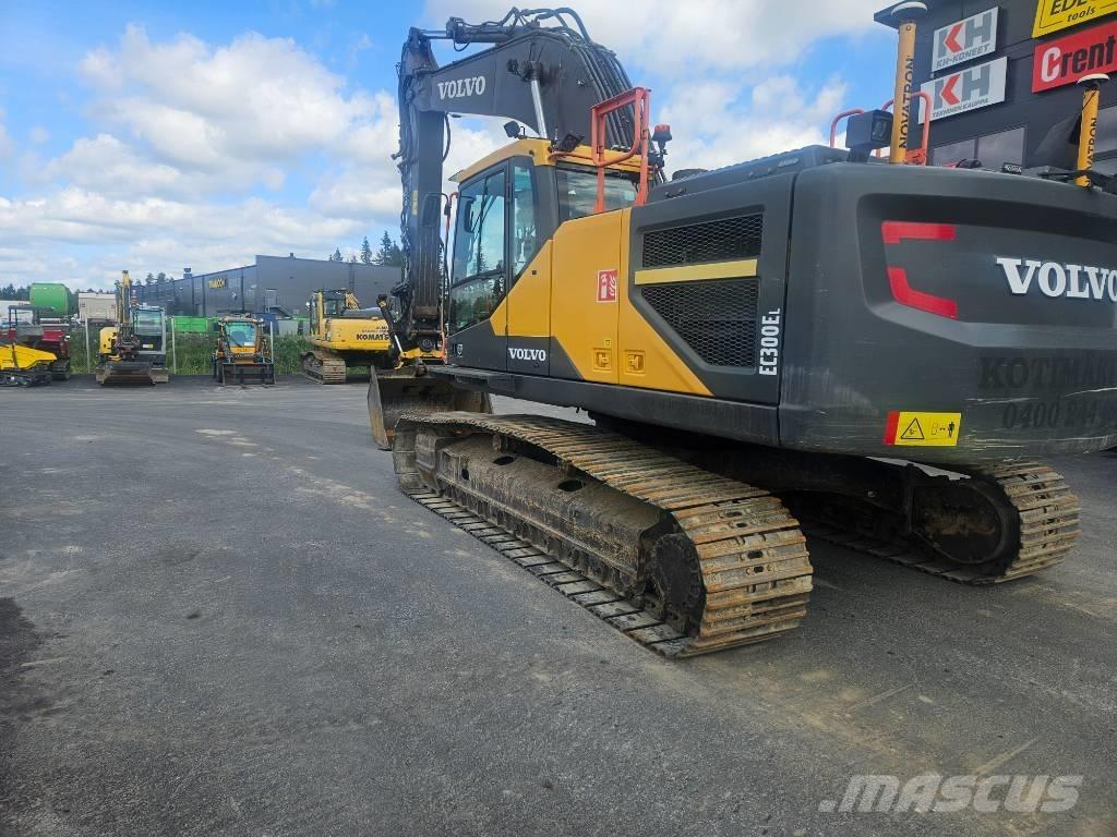 Volvo EC 300 EL + 3D Excavatoare pe șenile
