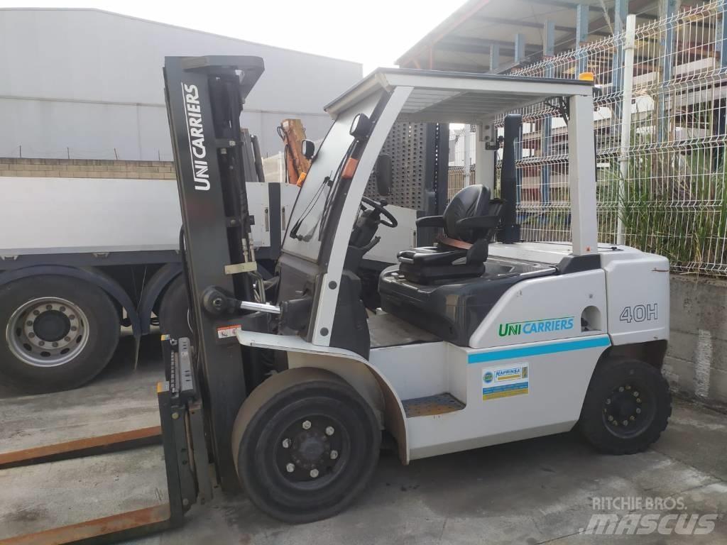 UniCarriers D1F4A40Q Încarcator lateral